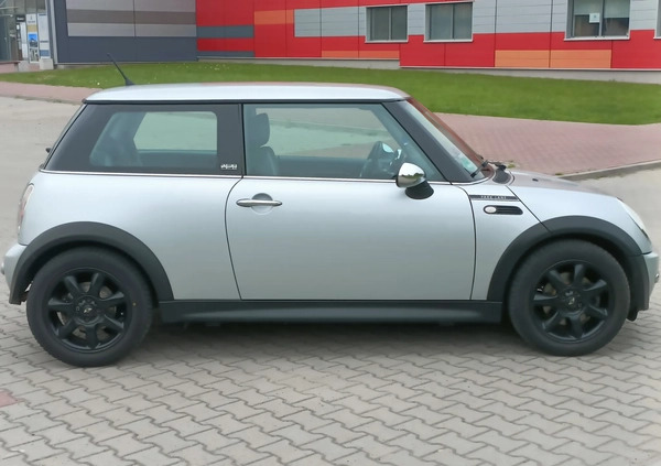 MINI ONE cena 10900 przebieg: 295000, rok produkcji 2006 z Zgorzelec małe 154